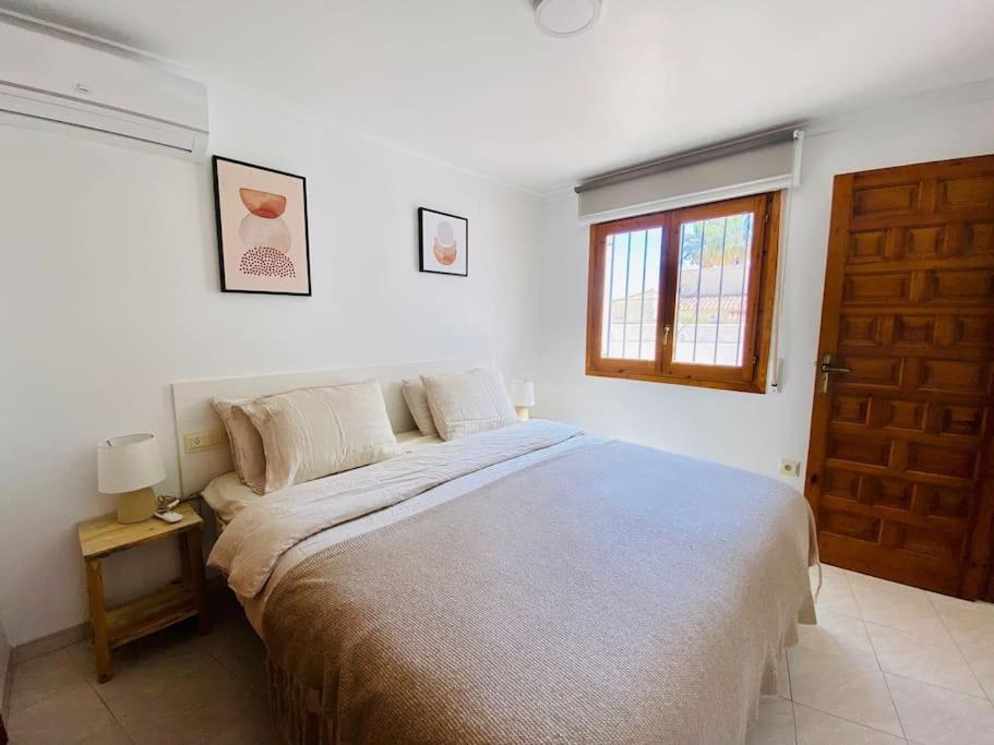 Villa With Private Pool And Close To The Beach カルプ エクステリア 写真
