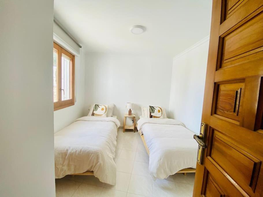 Villa With Private Pool And Close To The Beach カルプ エクステリア 写真