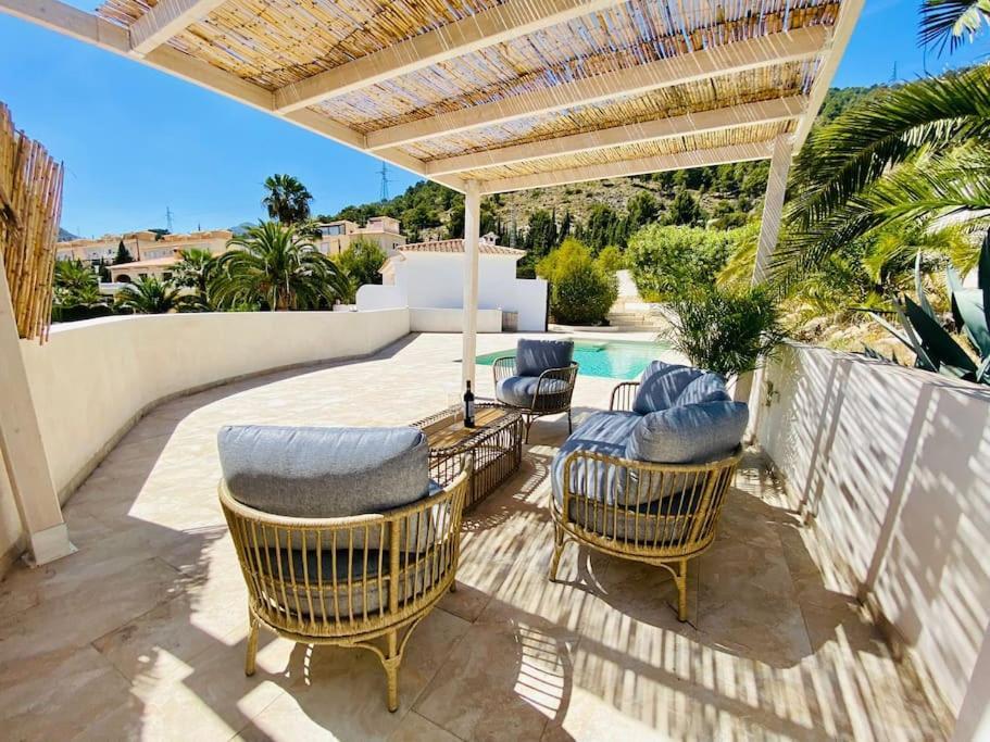 Villa With Private Pool And Close To The Beach カルプ エクステリア 写真