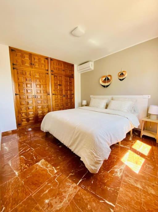 Villa With Private Pool And Close To The Beach カルプ エクステリア 写真