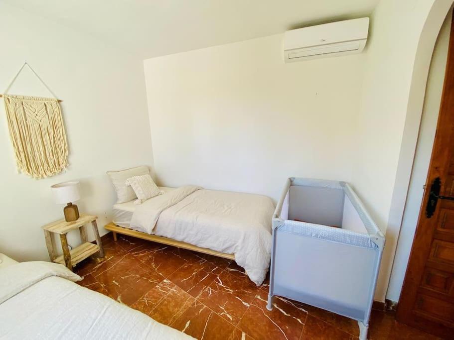 Villa With Private Pool And Close To The Beach カルプ エクステリア 写真